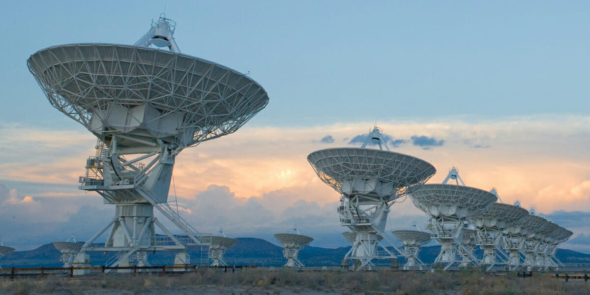 アメリカ国立電波天文台の「カール・ジャンスキー超大型干渉電波望遠鏡群（VLA）」
