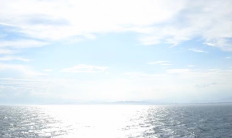 江ノ島の海と太陽